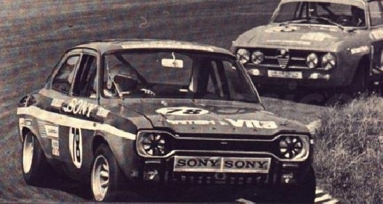 Duelos habituais nos anos 70 Ford Escort RS contra Alfa Romeo GTA