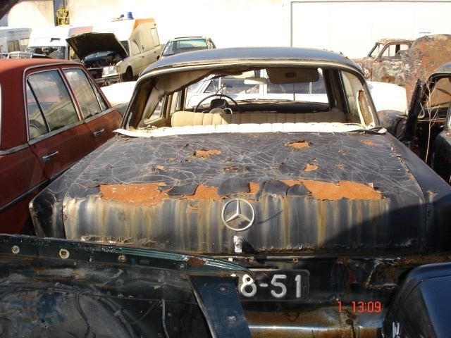 MERCEDES 220S