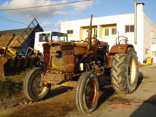 TRACTOR FIAT EM ALJEZUR