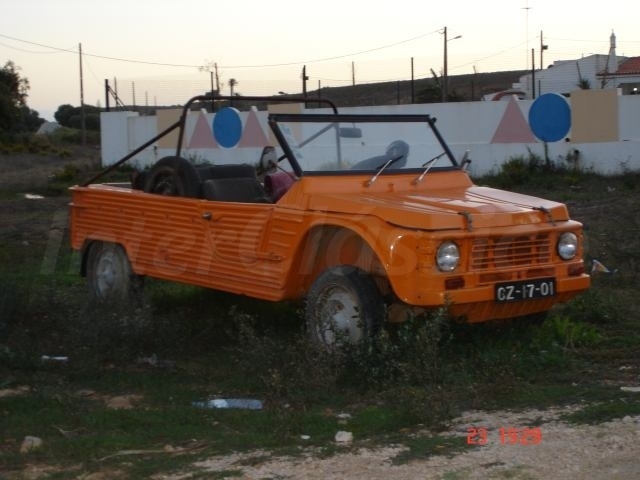  Citroen Mehari em Vila do Bispo, ao que consta está para venda