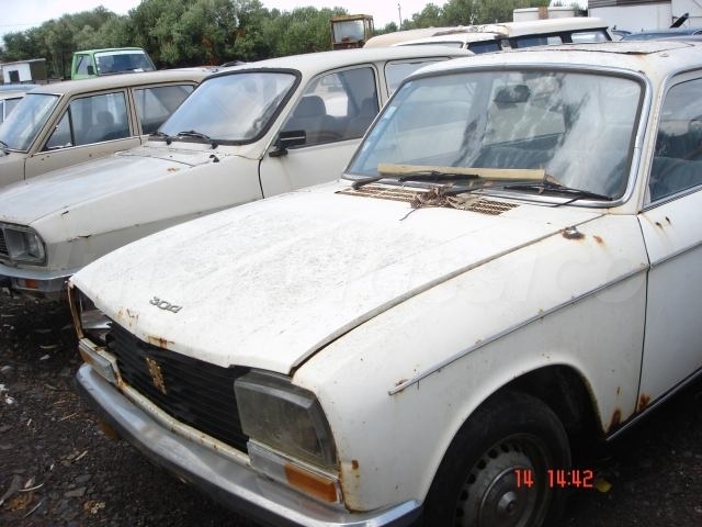 PEUGEOT 304