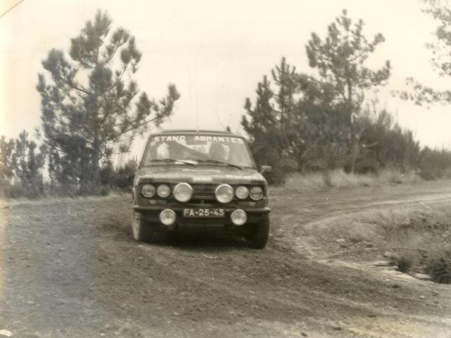 sporting 77 datsun 1600 sss com f.prata. desistimos com medo dos precepicios de arganil!!!!