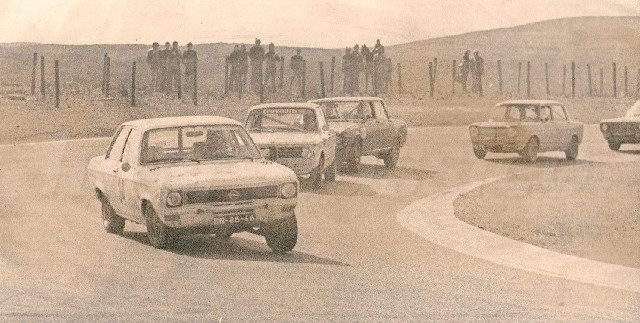 Autódromo 1975 - 1º lugar, seguido por Motta-Veiga , Fernandes Belo, Francisco Almeida  e Oliveira Simões.