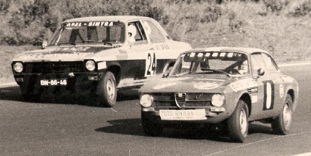 Autódromo em 1976. Despique com o Alfa Romeo de Carlos Ferreira