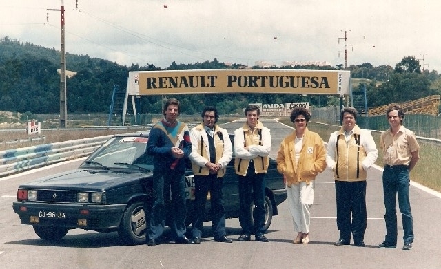 1985 - No Autódromo com Mário Silva, Nuno Paiva de Andrada, Ana Maria Maia Loureiro, João Anjos e José Pedro Borges.