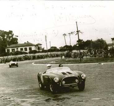  Com Filipe Nogueira testando o Ferrari no Circuito do Porto - 1953