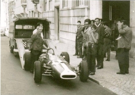 A primeira viagem do BRABHAM BT 18 do PORTUGUESE RACING TEAM