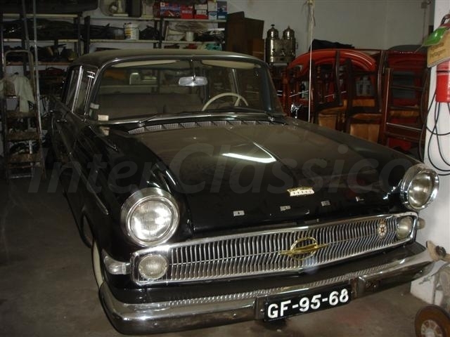 Opel Kapitan como novo