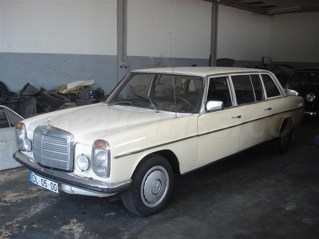 Mercedes 220 Limousine