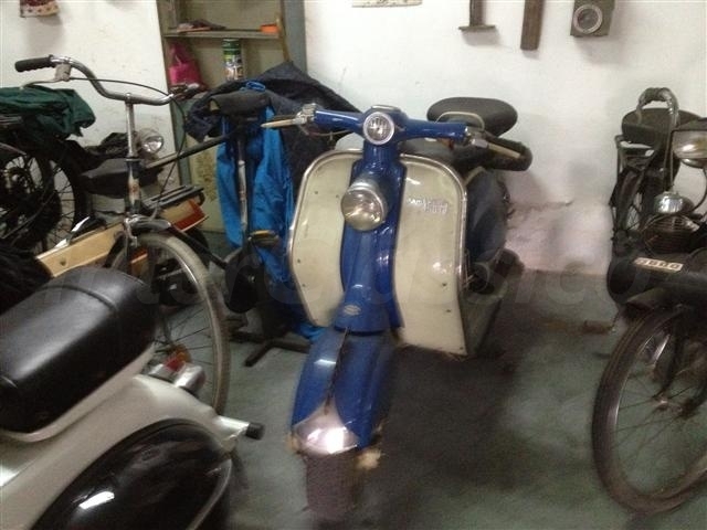 Varias scooters