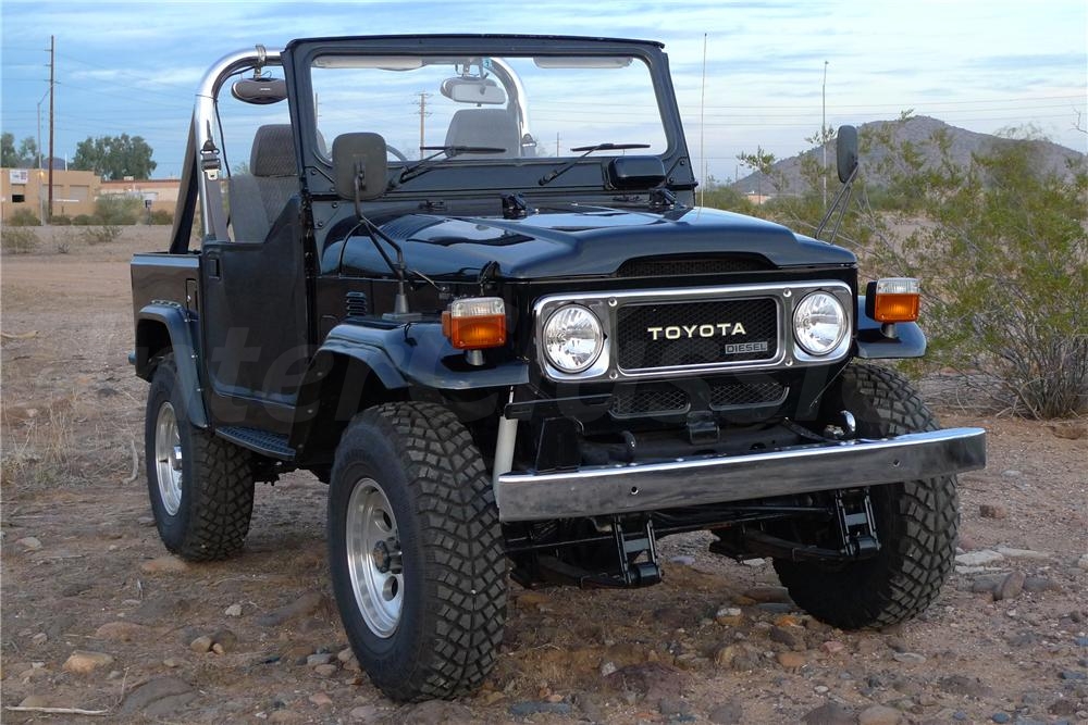 Toyota Land Cruiser FJ 40 atingiu a bonita soma de 24500€ no leilaõ da RM auction no Monaco