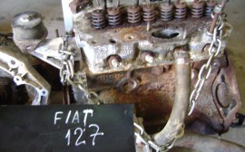 Fiat 127, motor as peças  Image