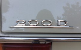Mercedes Benz 200 D image