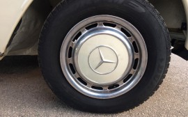 Mercedes Benz 200 D image