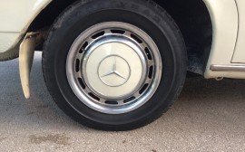 Mercedes Benz 200 D image