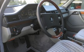 Mercedes Benz E 200 TE image