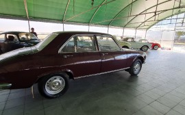 Peugeot 504 GL image