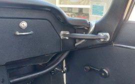 Jaguar E Type V12 image
