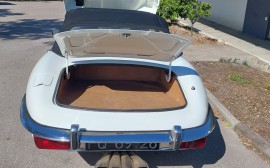 Jaguar E Type V12 image