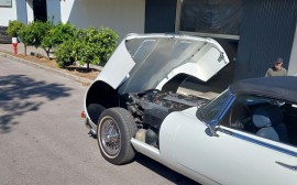 Jaguar E Type V12 image