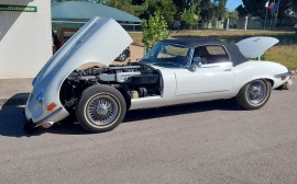Jaguar E Type V12 image