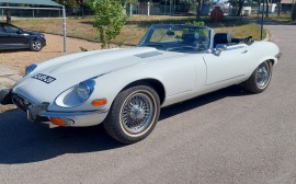 Jaguar E Type V12 image