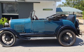 Ford A roadster image