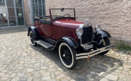 Ford A roadster image