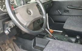 Mercedes Benz G 300D image