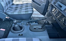 Mercedes Benz GD 300 image