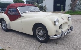Triumph TR 2 Long door image