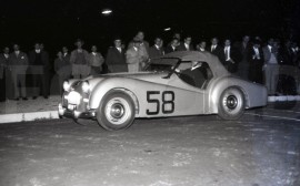 Triumph TR 2 Long door image