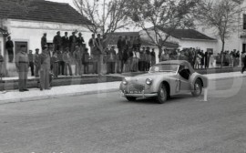 Triumph TR 2 Long door image