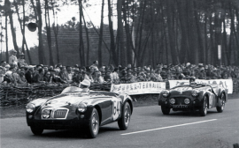 Triumph TR 2 Long door image