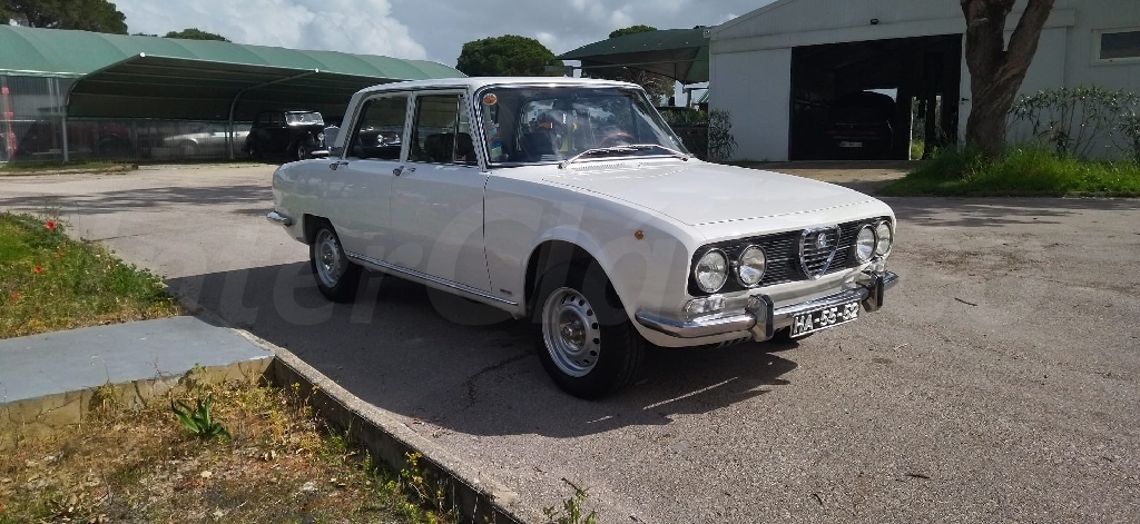 Alfa Romeo 2000 Berlina image