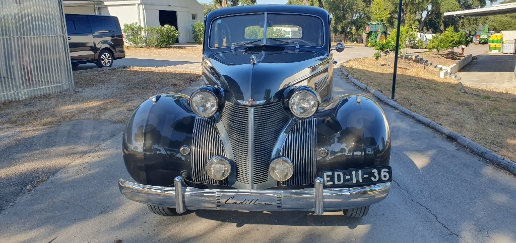 Cadillac Sedan 61 Fisher V8 Special image