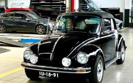 Volkswagen 1303 LS Karmann image
