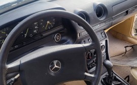 Mercedes Benz 200 image
