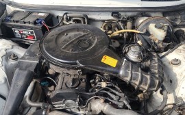 Mercedes Benz 200 image